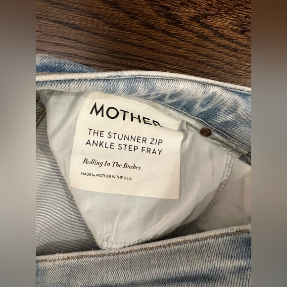 MOTHER Light Blue Distressed Ankle Jeans - Picture 3 of 3